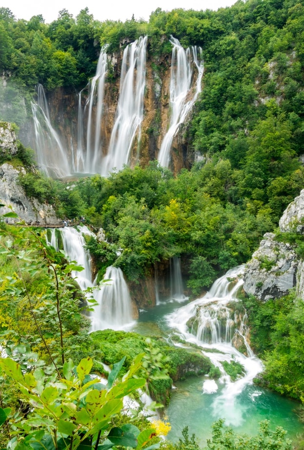 بحيرات بليتفيتش Plitvice Lakes National Park، كرواتيا