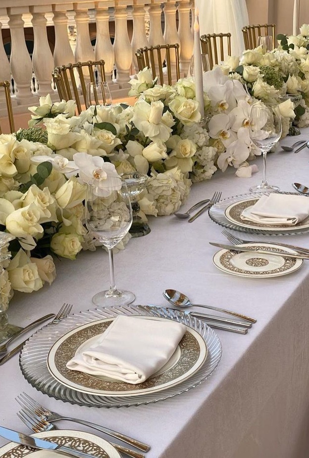 تفاصيل سنتربيس طاولات الزفاف في حفل زفاف منى قطان