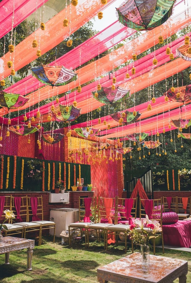 ديكور حفل الزفاف الهندي يتميّز بألوانه الفاتحة والمتنوعة  (2)