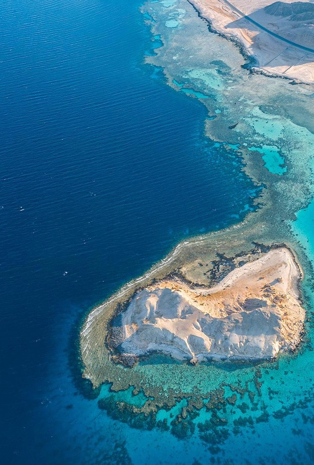 جزيرة الوصل.. أجواء بحرية ساحرة ومياه فيروزية تأسر القلوب