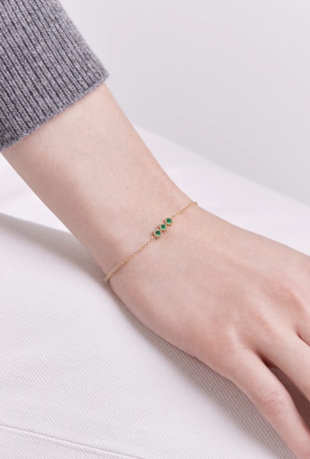 صورة من موقع ديور