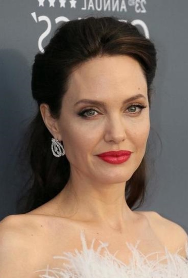 أنجلينا جولي