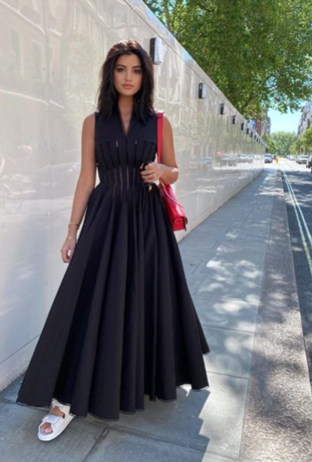 فساتين كاجوال طويلة للاطلالات العملية من وحي الفاشينيستا