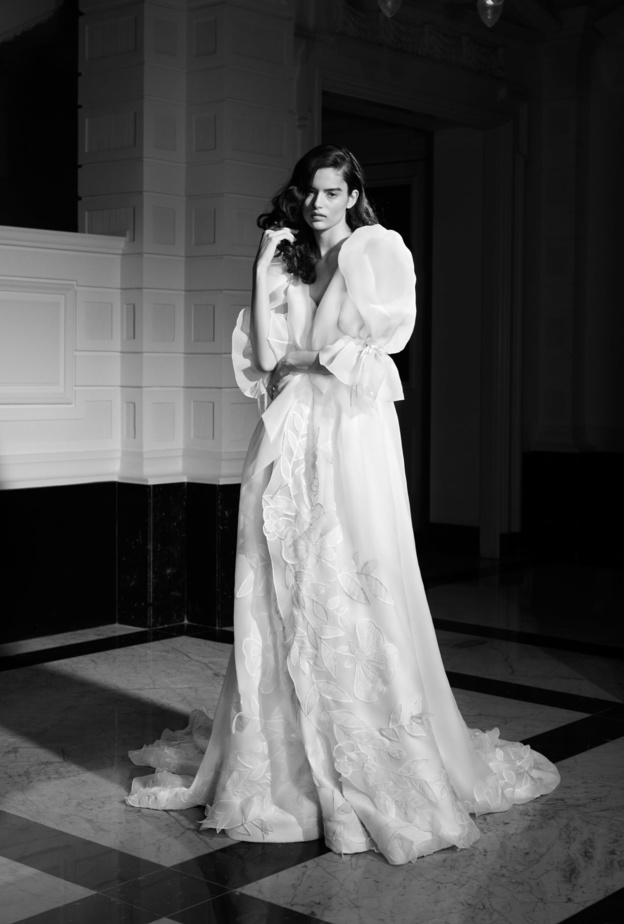 فساتين زفاف  مع أكمام منفوخة@viktor&rolf