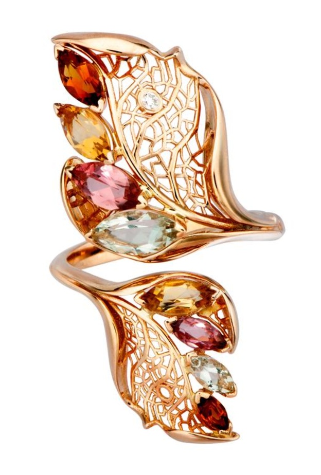 من مجموعة El Retiro المستوحاة من حدائق Carrera y Carrera، ولد خاتم The Hoja 