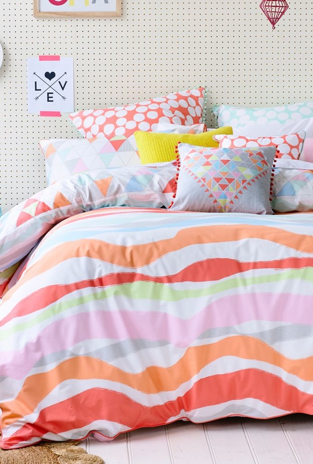 وسائد ملونة تزيين سرائر غرف النوم