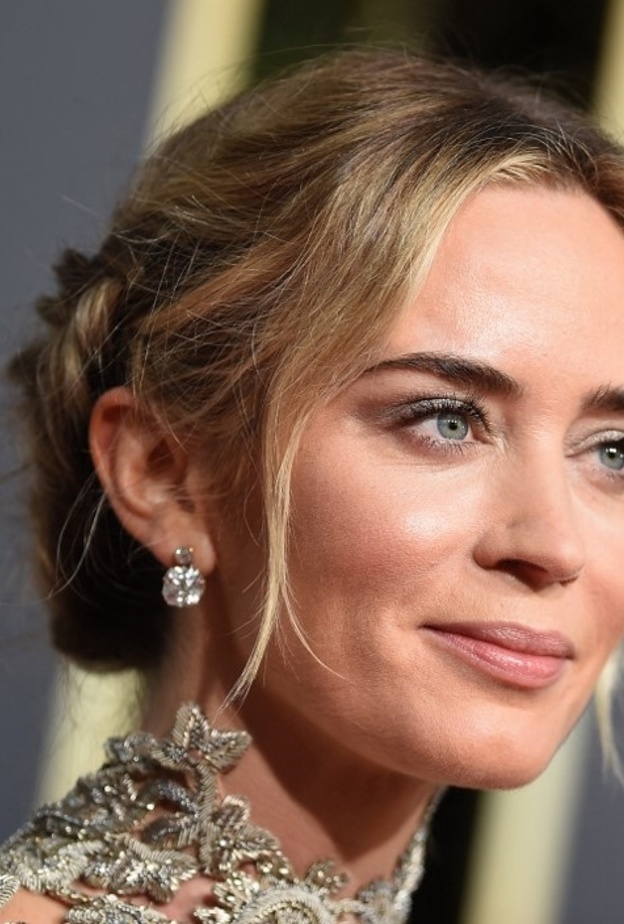 أجمل الإطلالات الجمالية لـ إيميلي بلنت في عيد ميلادها