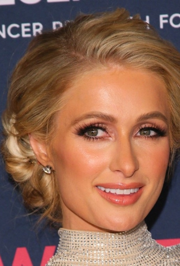 أروع الإطلالات الجمالية لـ  باريس هيلتون في عيد ميلادها الـ 41