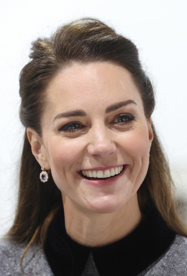 هدايا عيد الحب المستوحاة من قطع المجوهرات الملكية الناعمة