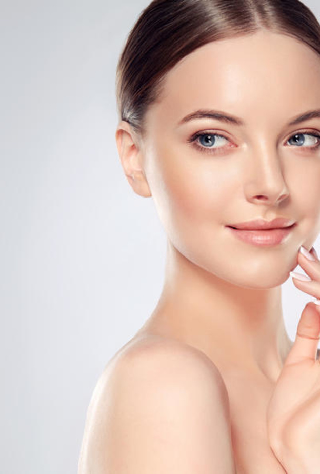 طرق العنية بالبشرة الدهنية