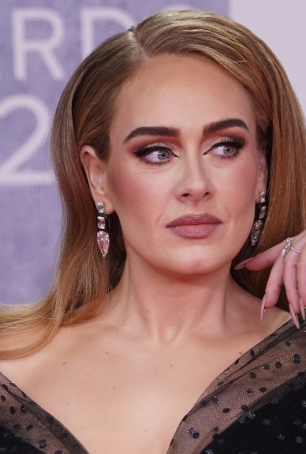 أجمل إطلالات النجمات العالميات الجمالية في حفل Brit Awards لعام 2022