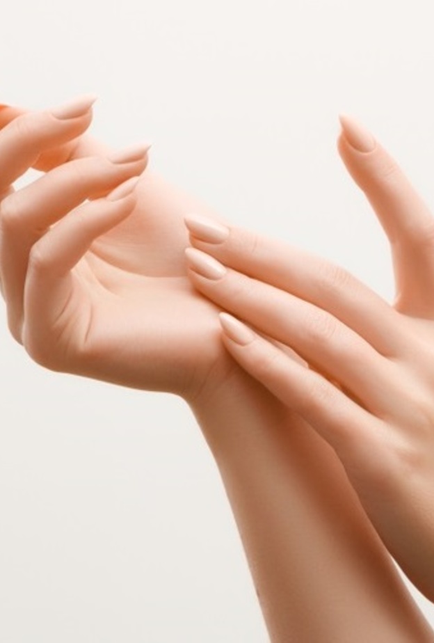 تحضير معقم لليدين في المنزل وحماية البشرة من الجفاف