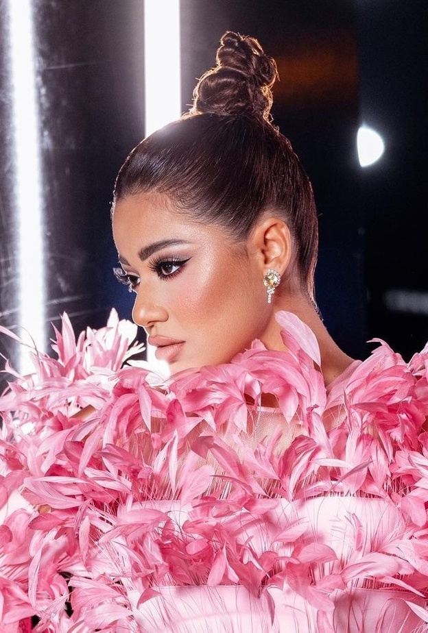 تسريحات شعر لعيد الحب على طريقة رحمة رياض - الصورة من حسابها على انستغرام