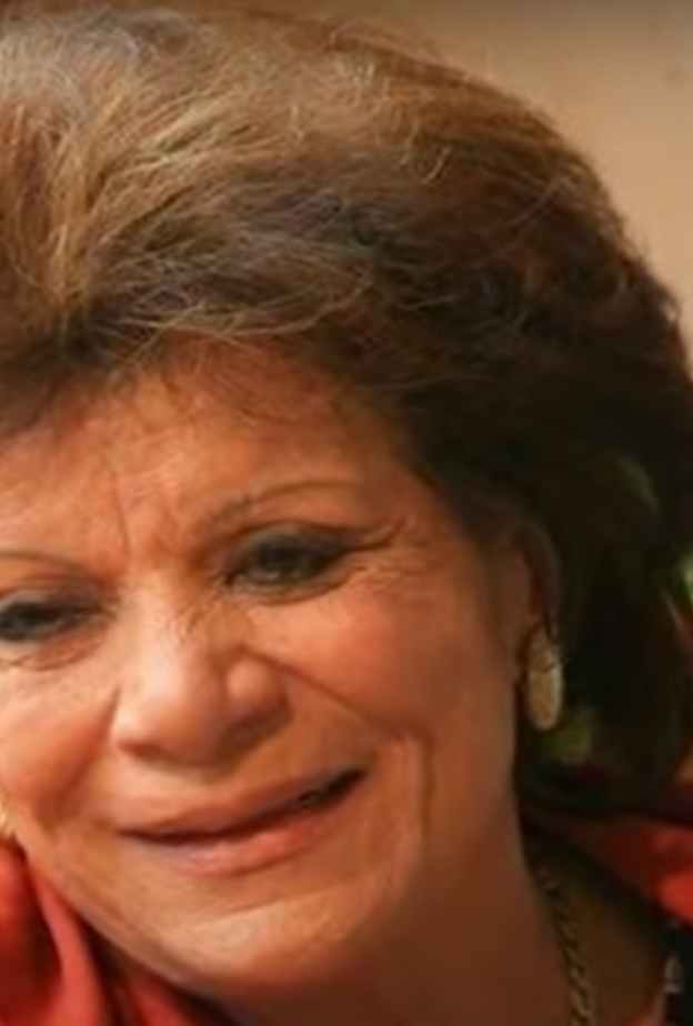 عايدة عبد العزيز 