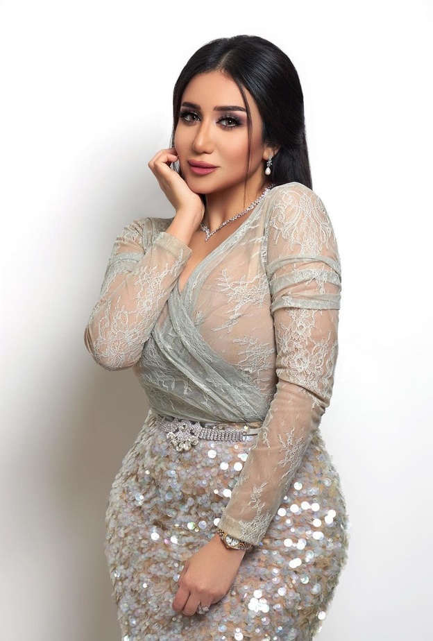 حنان رضا تستعرض رشاقتها بعد خضوعها لعملية تنحيف