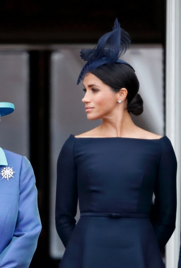 ميغان وهاري يتجاهلان تهنئة الملكة علنا باحتفالات اليوبيل البلاتيني