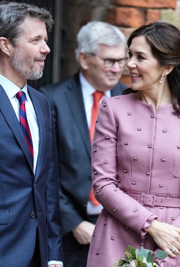 الأميرة ماري تفتتح معرض Mary and the Crown Princesses