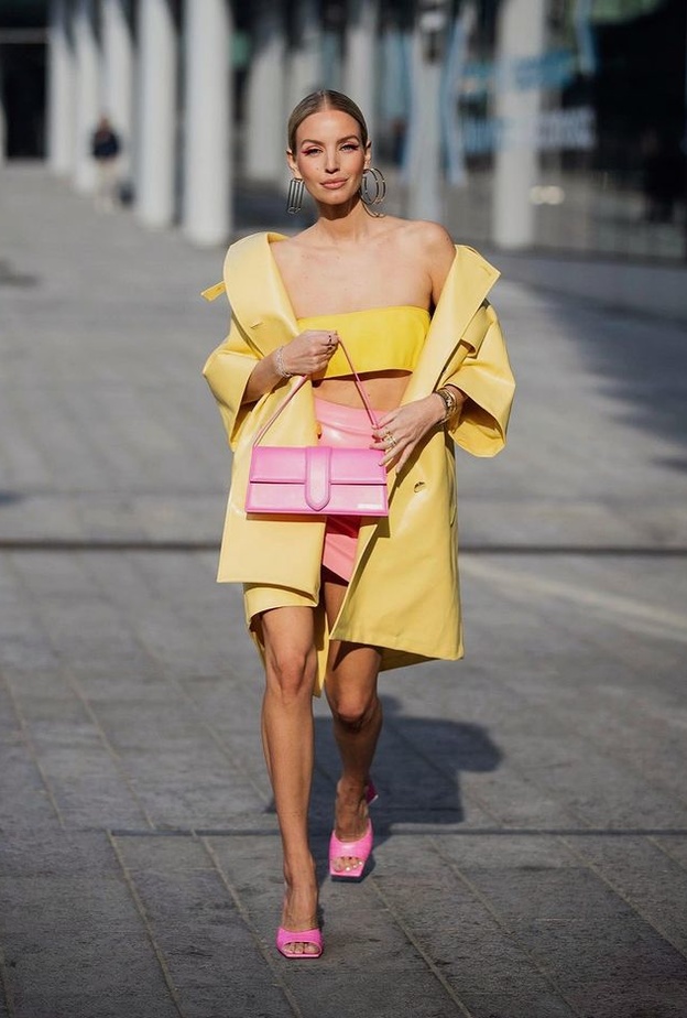 Leonie Hanne بإطلالة ساحرة في آخر أيام أسبوع الموضة بلوك من Max mara