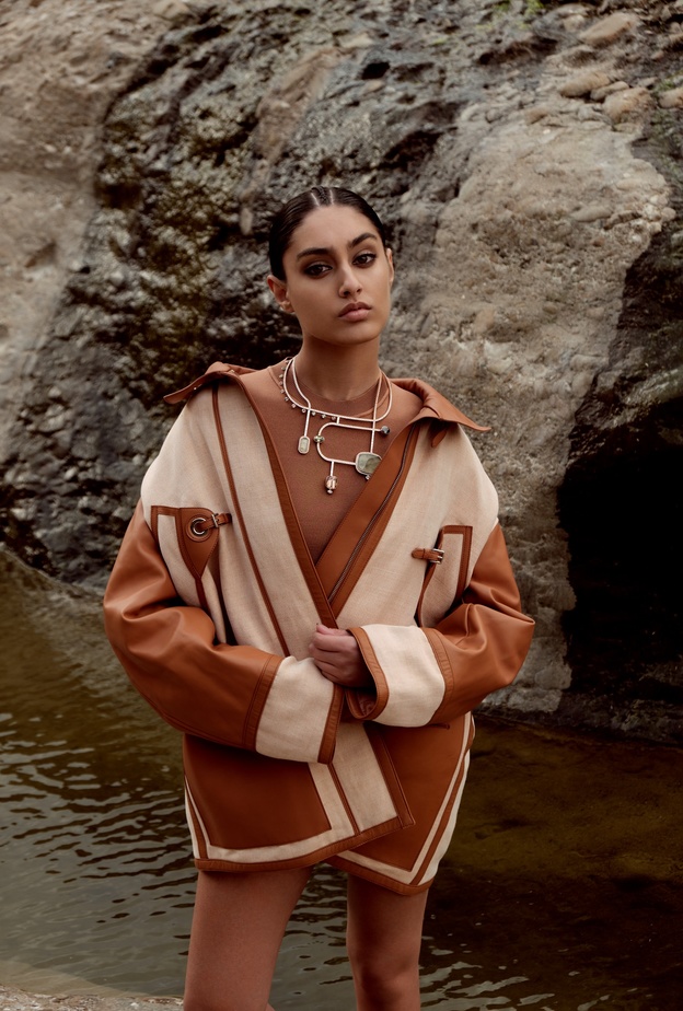 جلسة تصويرية خاصة بـــ "هي" تحت عنوان Wild Glow