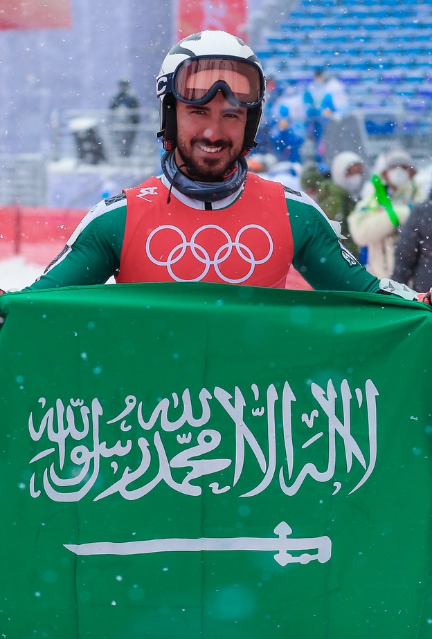مشاركة تاريخية أولى للمملكة في الألعاب الشتوية عبر لاعب التزلج فائق عابدي