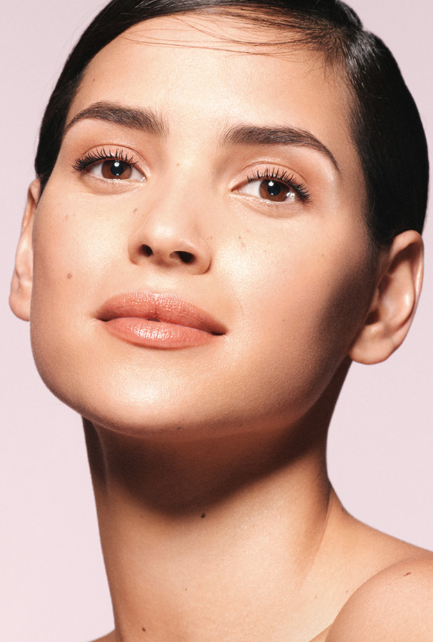 جرعة لونيّة مُبهجة جديدة تُضاف إلى مظهر البشرة الطبيعي الجميل بلمسة Neo Nude من Giorgio Armani