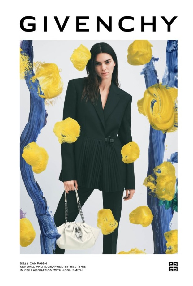 جيڤنشي تطرح حملتها الإعلانيّة الجديدة لربيع وصيف 2022