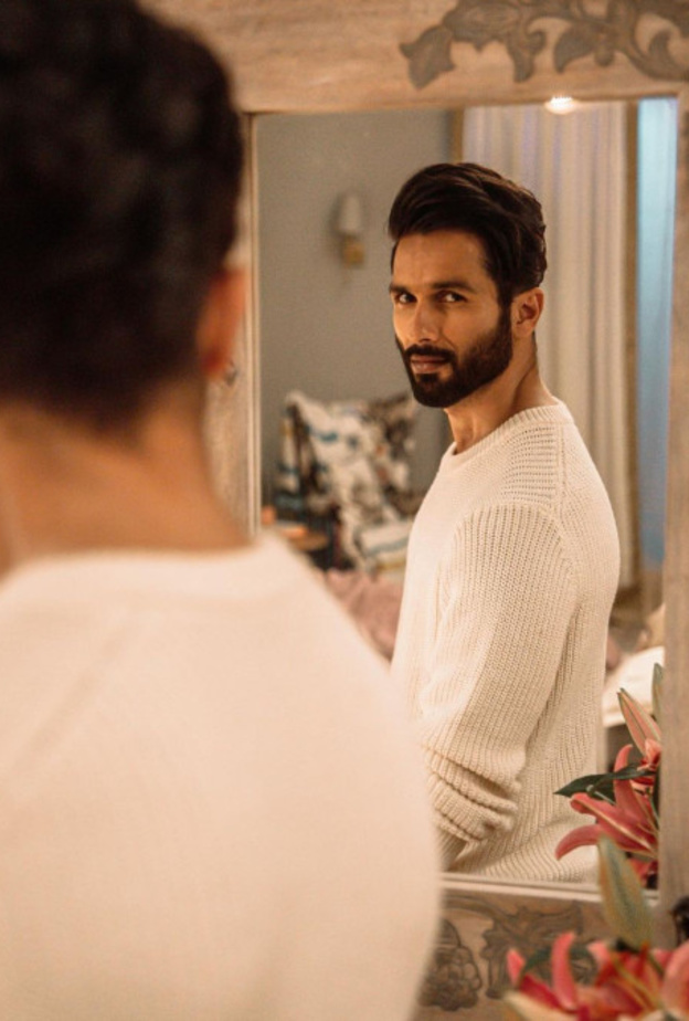 شاهيد كابور يحتفل بعيد ميلاده في منزله