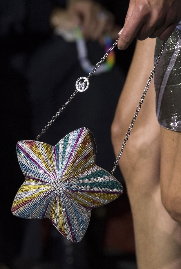 موديلات حقائب يد 2022 براّقة من Lanvin