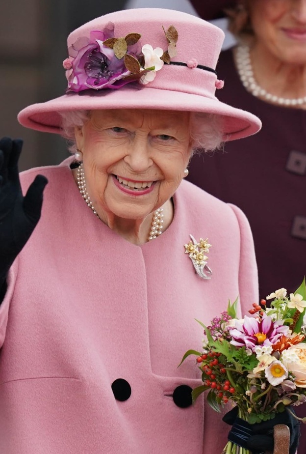 إصابة الملكة إليزابيث الثانية بفيروس كورونا