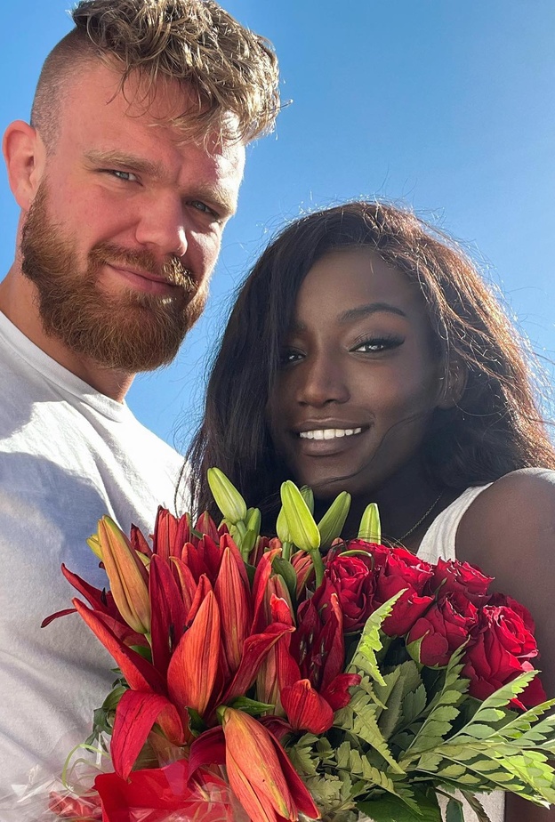 عبير سندر وزوجها