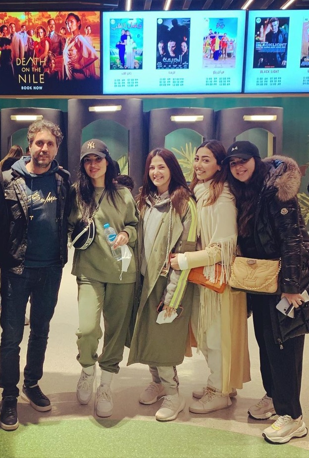 دنيا سمير غانم وأسرتها وهشام ماجد