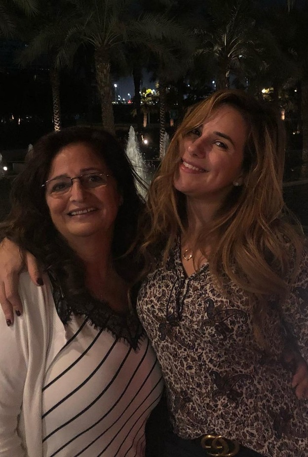 شيري عادل ووالدتها