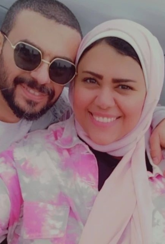 كريم الحسيني وزوجته 