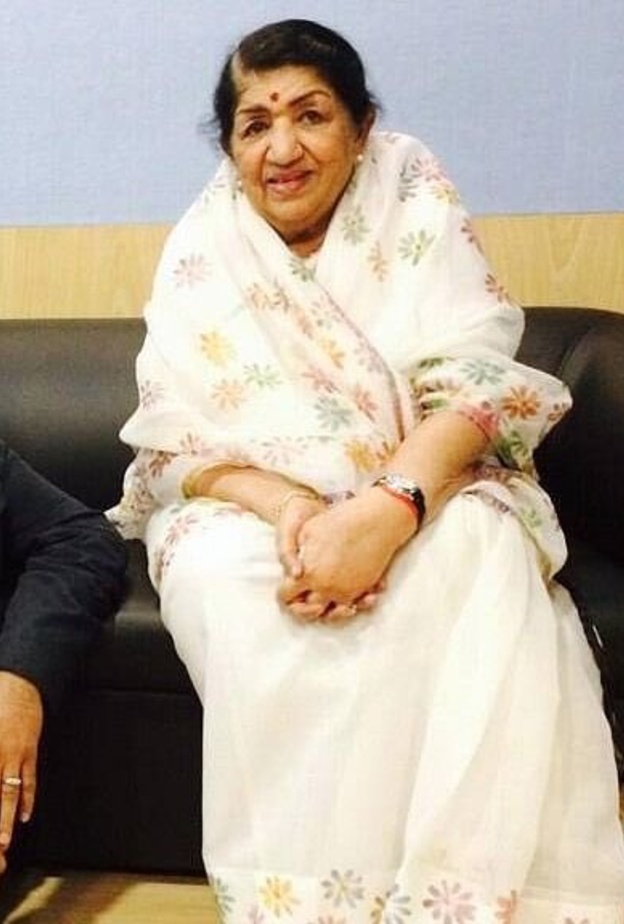 لاتا مانجيشكار