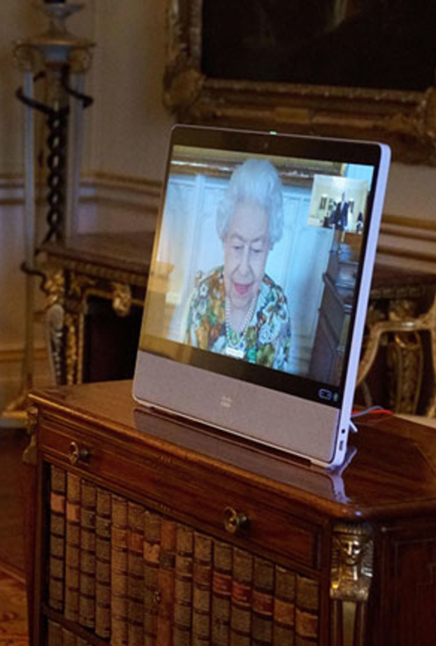 ملكة بريطانيا تقوم بأحدث ظهور رسمي لها من قلعة وندسور