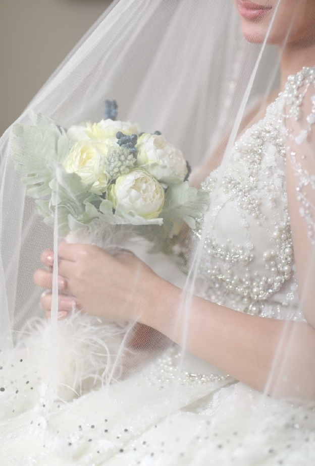 من تصوير العرايس بكاميرا المصورة فاتن الزبيدي