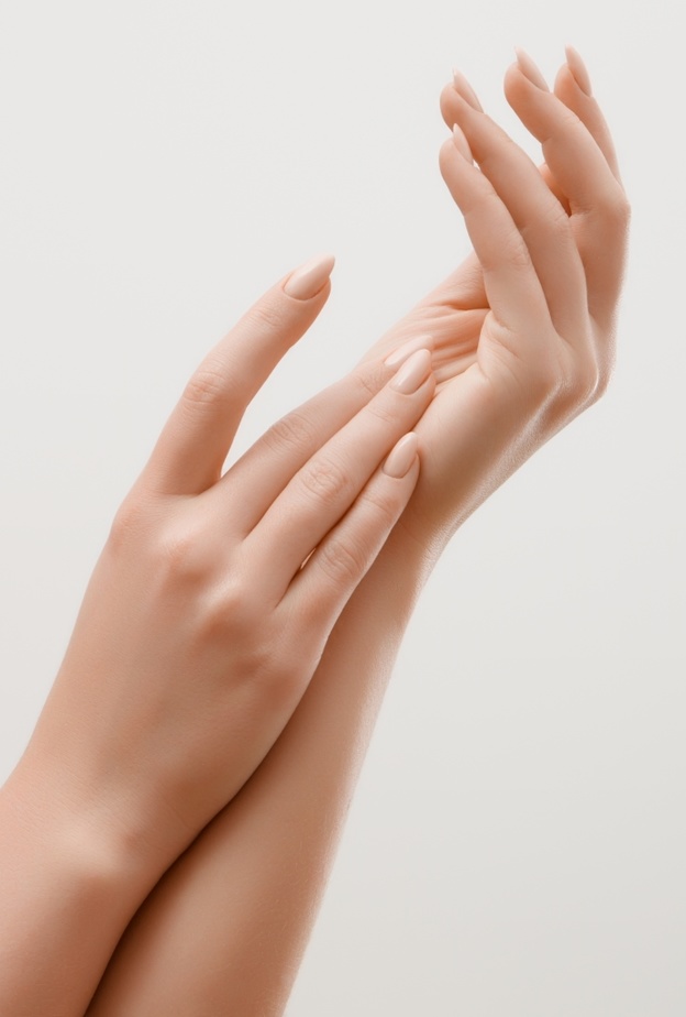 زيت الزيتون يعالج البشرة الجافة وينعمها أثناء الشتاء