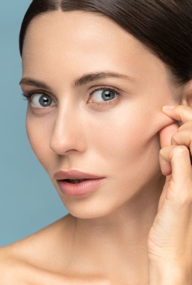 مميزات تقنية البروفايلو لعلاج تجاعيد الوجه والرقبة وأهم نتائجها