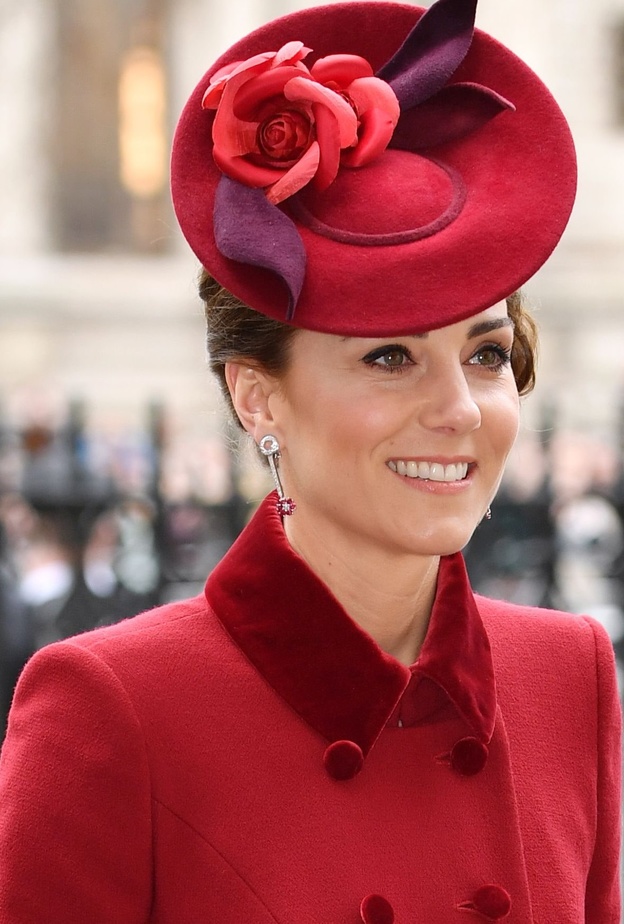 مجوهرات ملكية مرصعة بالياقوت الأحمر بمناسبة عيد الحب