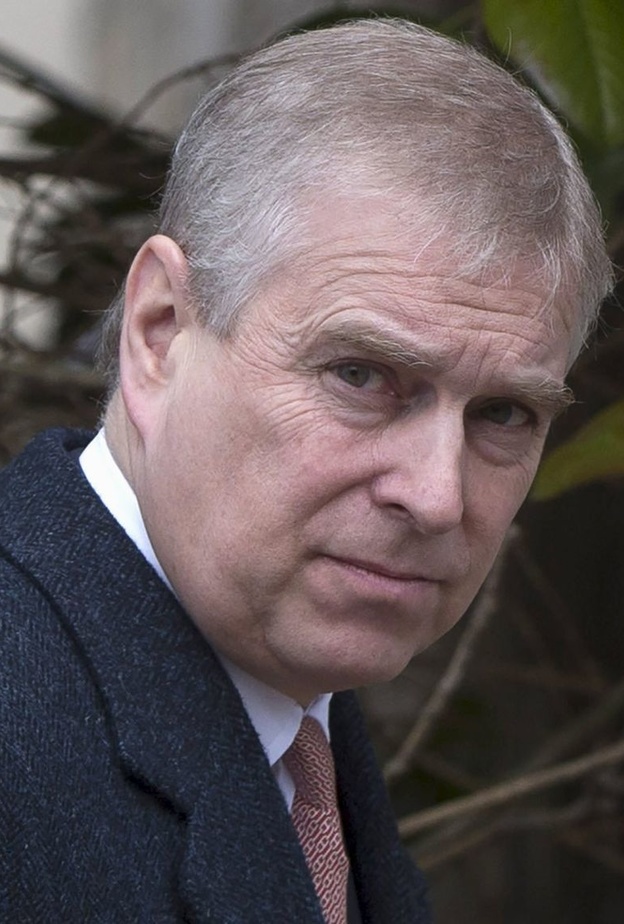 هل يضطر الأمير أندرو لمغادرة بريطانيا؟