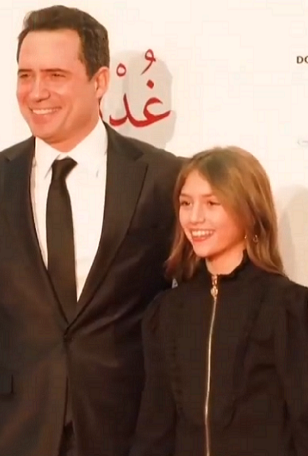 ظافر العابدين وزوجته وابنته