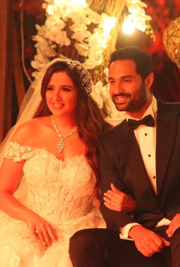 ونحب تاني ليه