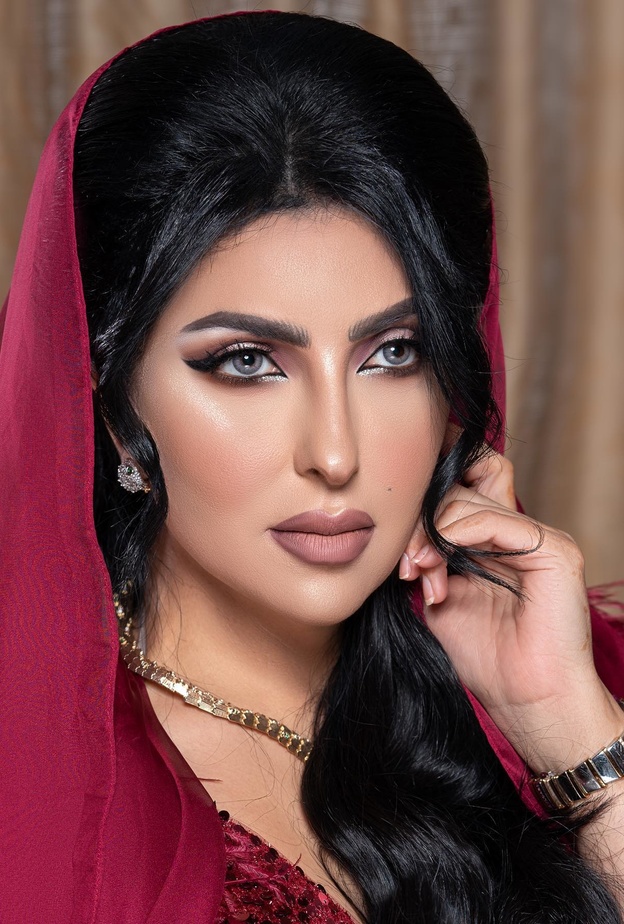 زينب العسكري