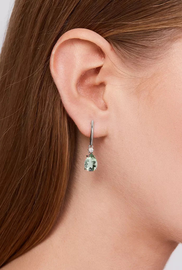 أروع المجوهرات المرصعة بأحجار البراسيولايت لإطلالة يومية جذابة (1)