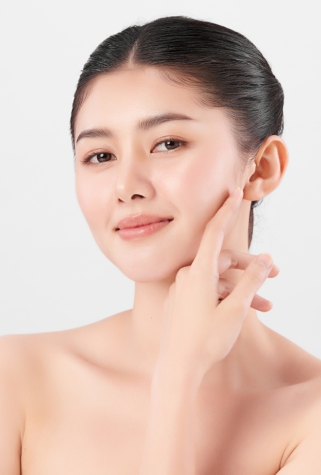 أفضل مقشرات للوجه قبل النوم وطرق استخدامه الصحيحة