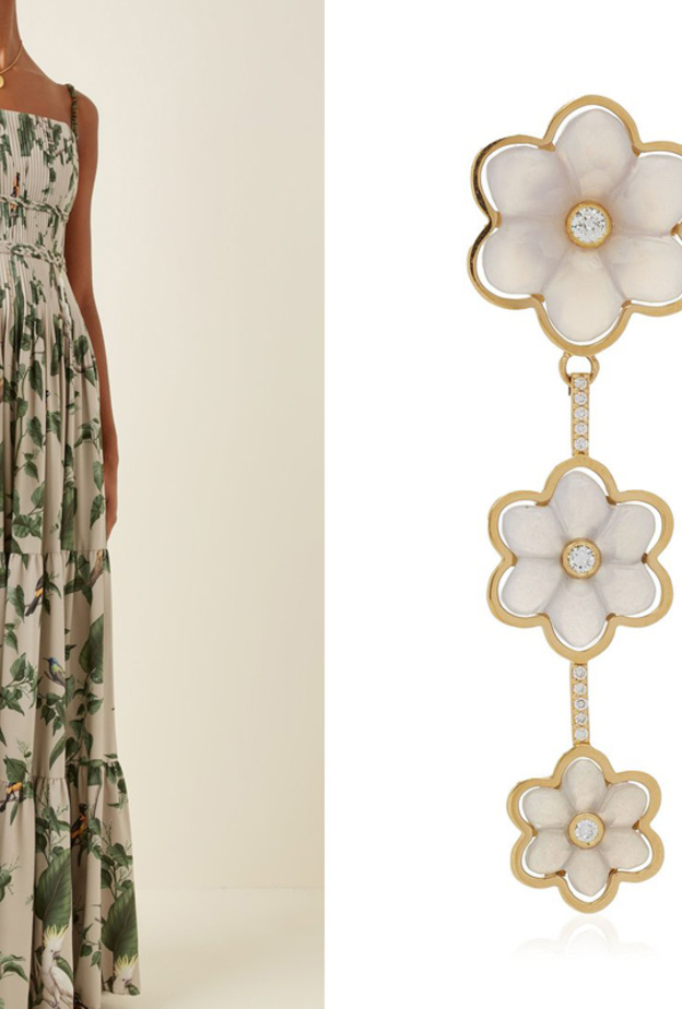 أقراط من آشلي ماكورميك  Ashley McCormick و فستان من Andres Otalora