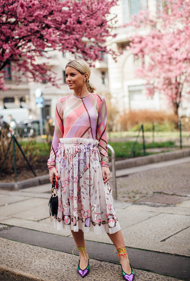 موديلات تنانير معرقة لاطلالات منعشة في ربيع 2022