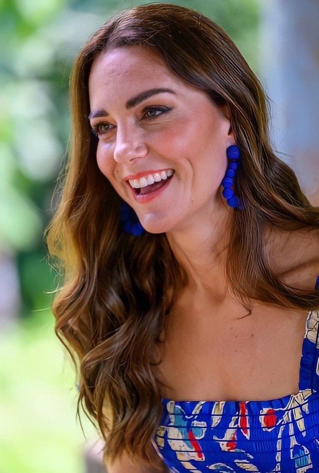 صور إطلالات كيت ميدلتون الجمالية في بداية جولتها الكاريبية