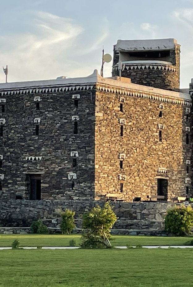 القرية التراثية بجازان وتصميم أصيل للبيوت- المصدر @FumioIwai.