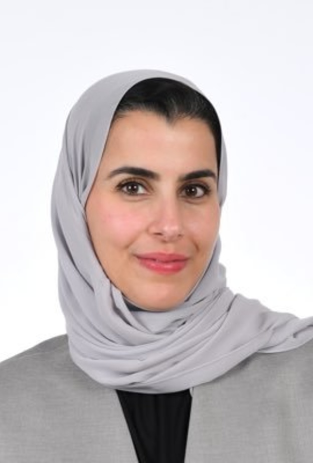 تعرفوا على ساره المهيدب التي تم تعيينها عضواً في مجلس إدارة صندوق النفقة - الصورة من حسابها على تويتر